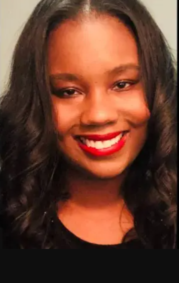 Headshot of Courtney Grimes.